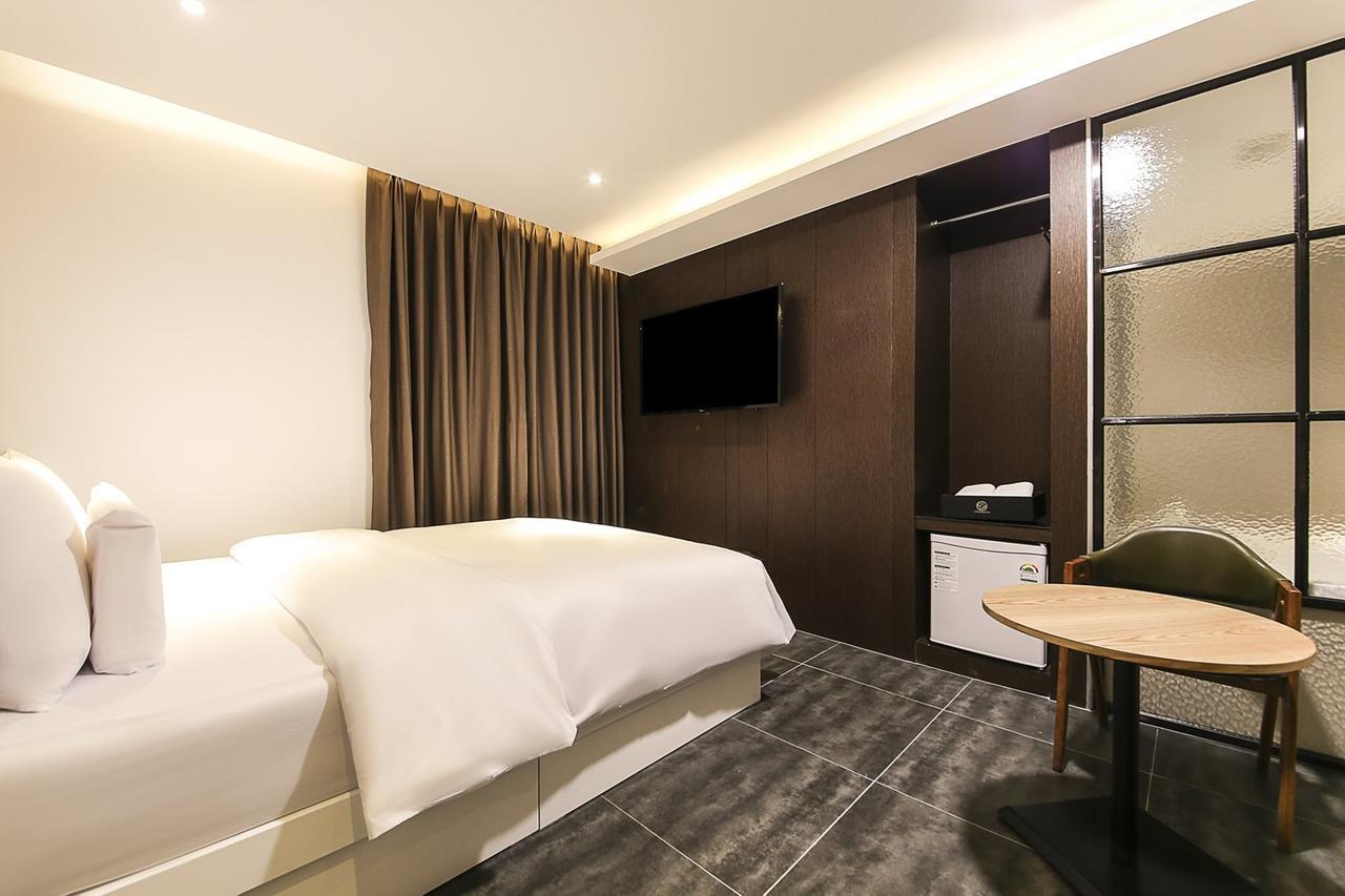 Centralperson Pyeongtaek Hotel Εξωτερικό φωτογραφία