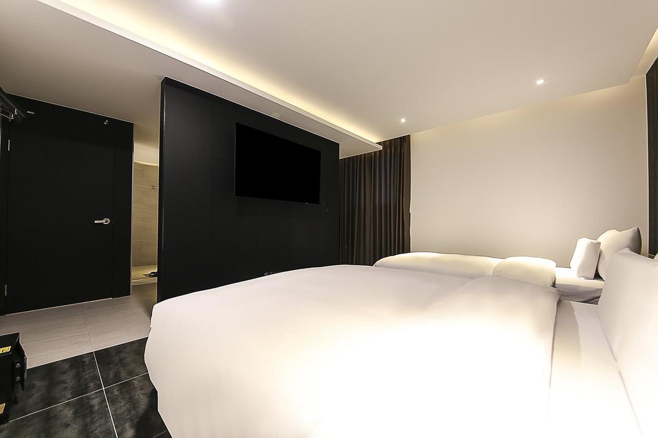 Centralperson Pyeongtaek Hotel Εξωτερικό φωτογραφία